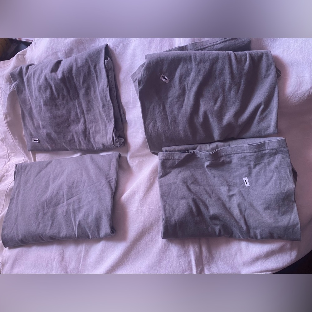 Gray T shirts large